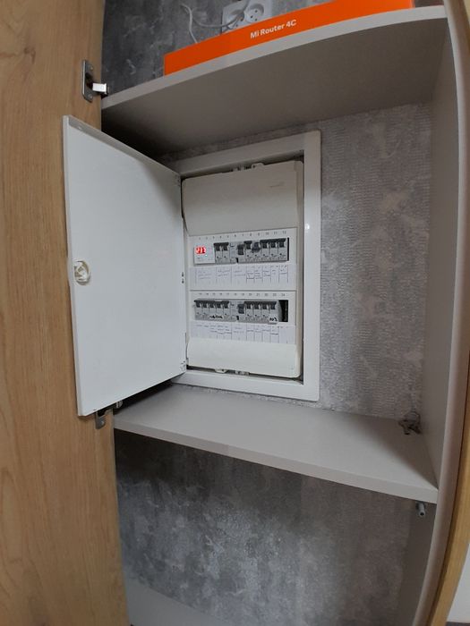 Центр! 2к.кв в Новобудові з новим ремонтом! Ліфт з резервним живленням