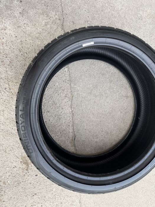 Dwie Opony Uniroyal RainSport 3 225/35/18