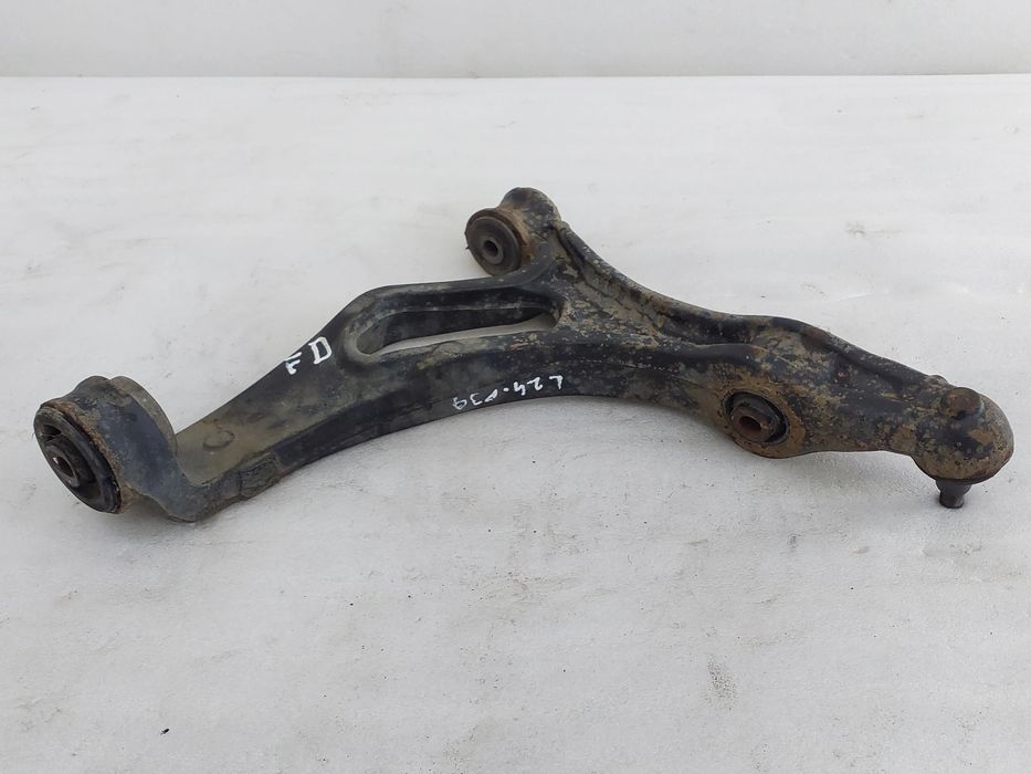 Braço de suspensão frente direito VOLKSWAGEN Touareg (7L)