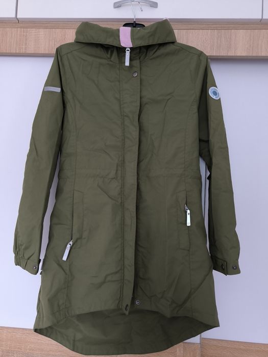 Продам весняну парку на дівчинку