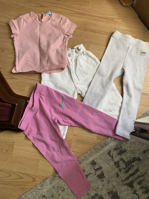 Ветровка джинси, платья на 2 р