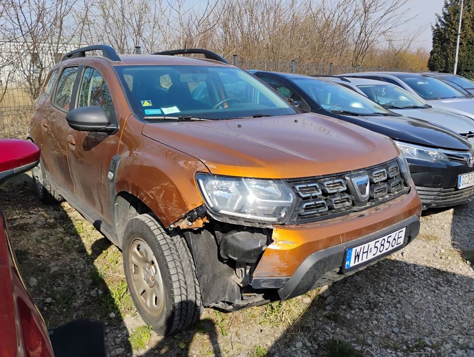 Dacia Duster 2016r, 1.6 Benzyna. Uszkodzony tył i lekko prawy przód. Jeździ