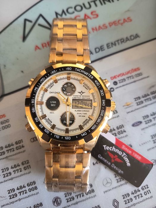 Relógio Dourado Techno Time