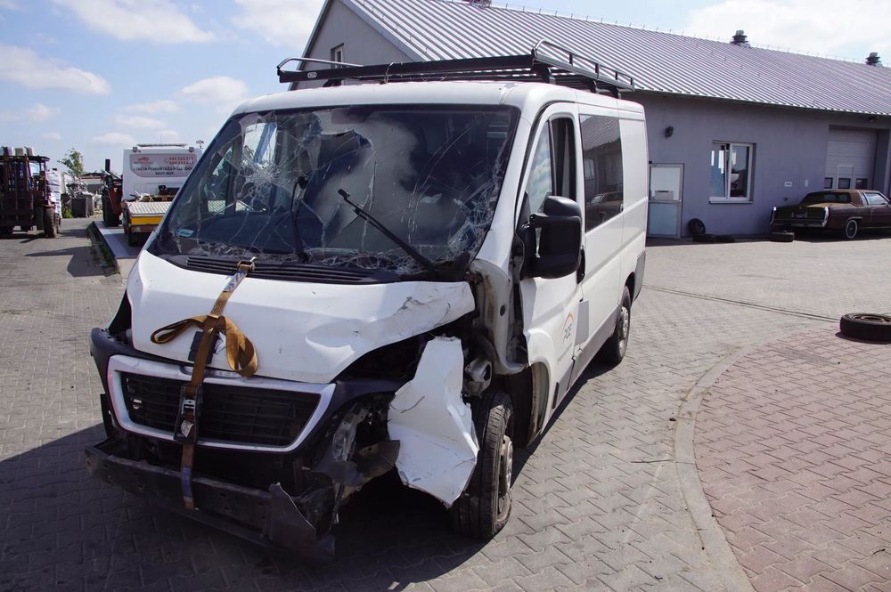 Auto na części - Peugeot Boxer III 2.0 BlueHDI 110 KM AH03 20GP19 2017R Silnik Skrzynia Drzwi Szyba Klapa Lampa Lusterko Deska Kokpit Sterownik Moduł Czujnik Licznik Kierownica