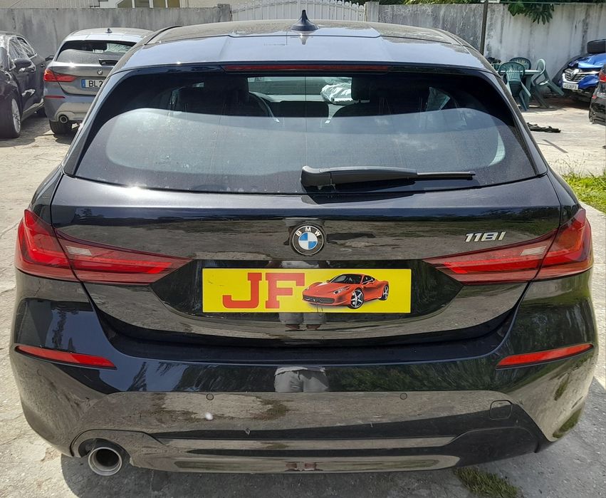 BMW SERIE 1 118 I Gasolina  Caixa Automatica  [ 2024] NACIONAL