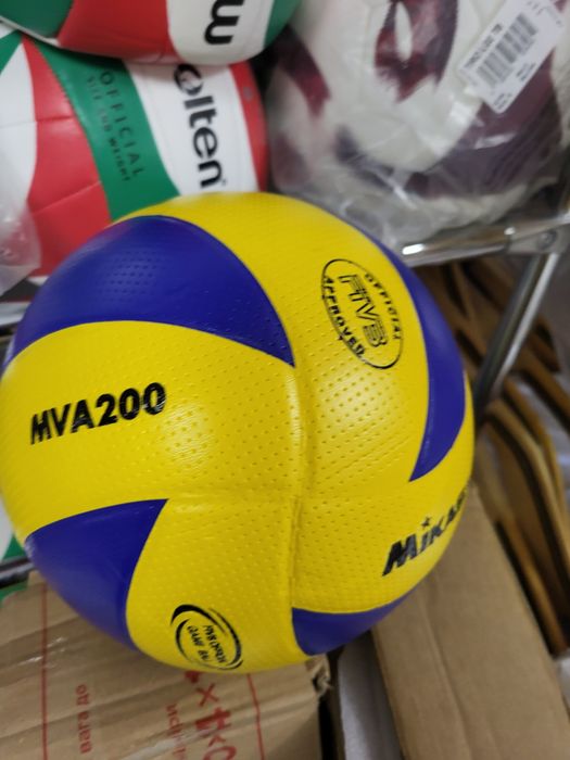 Мяч волейбольний  розмір 5. Mikasa 200 є в наявності. 100шт.Ціна 280гр