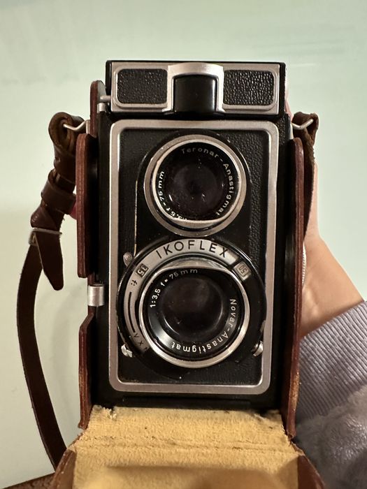 Conjunto de máquinas fotográficas antigas