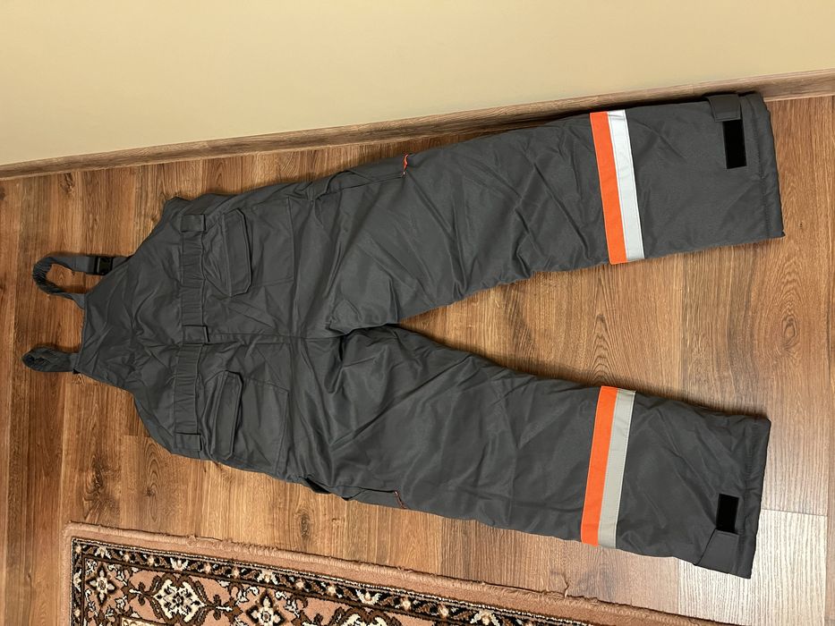 Продам утеплений напівкомбінезон, робочий спецодяг