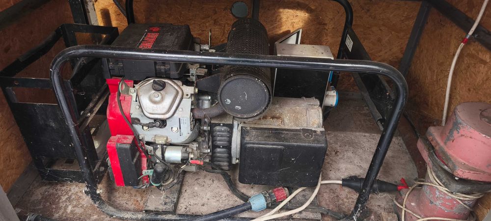 Продаю надійний генератор на 9кВт Europower EP 10000e. Двигун - Honda GX 610