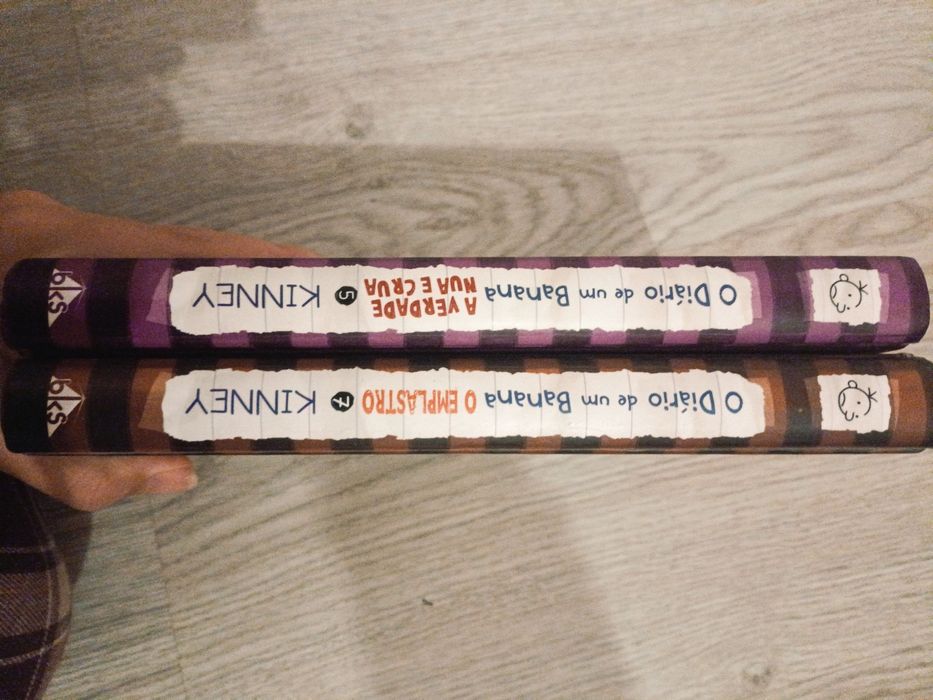 Livros da coleçao diário de um banana