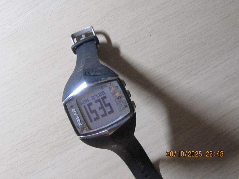 Polar niemiecki sportowy zegarek multifunkcyjny