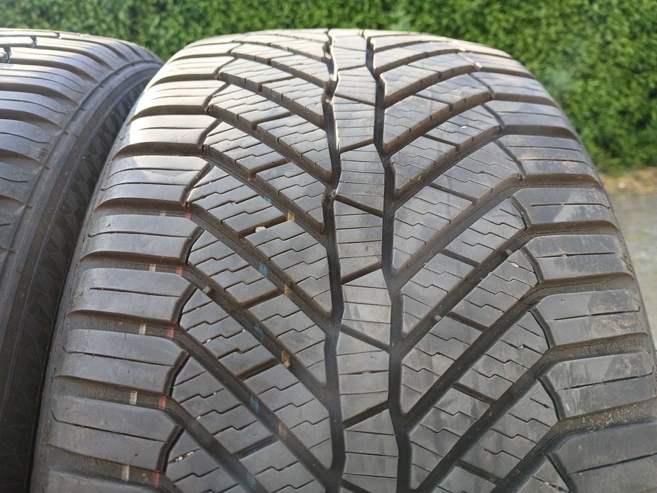 Opony całoroczne 225/40/18 Semperit bieżnik 7mm 22 rok F-VAT