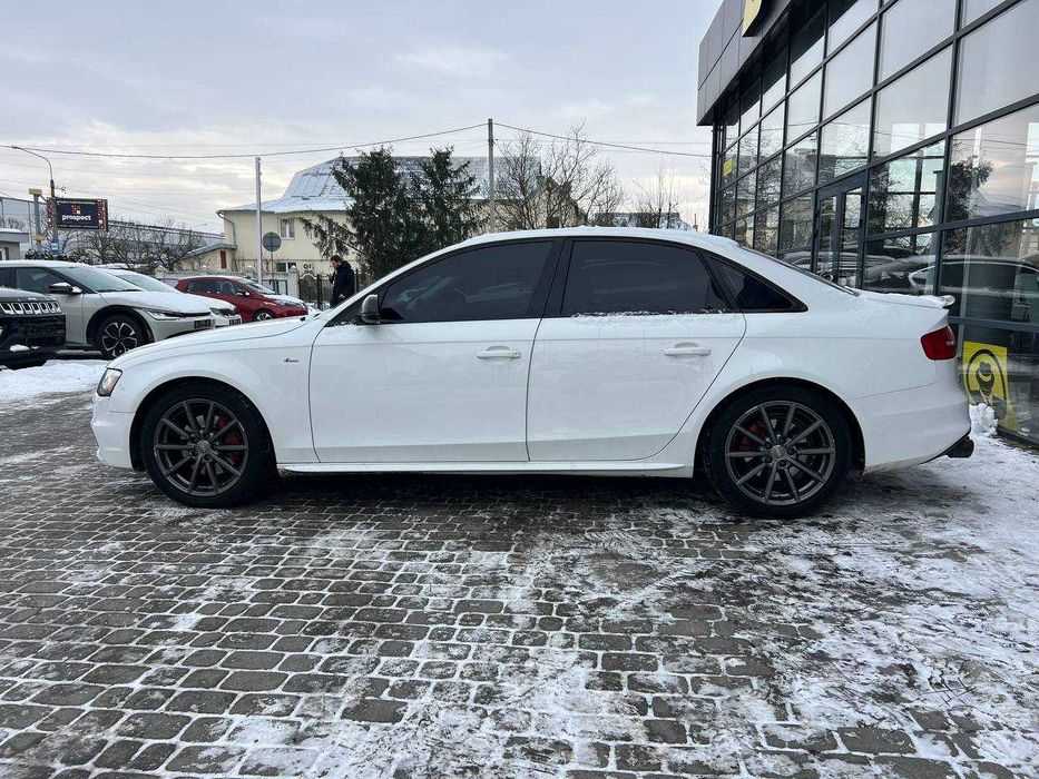 Audi A4     2014