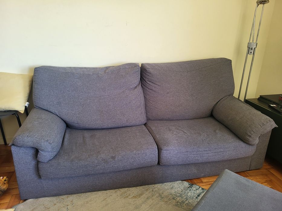 Sofá 4 lugares super confortável em ótimo estado.