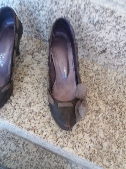 Sapatos muito elegantes e confortáveis