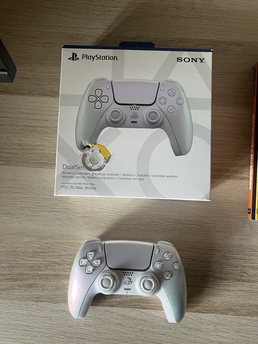 Comando PS5 Pearl com caixa