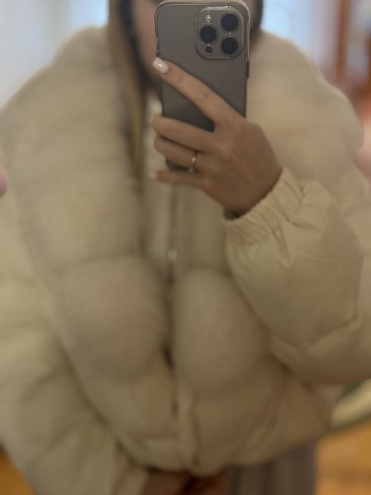 Куртка жіноча біла