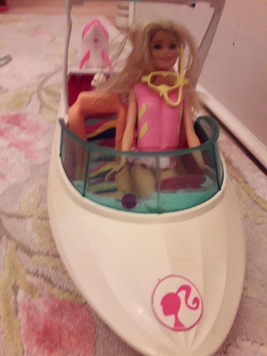 Barbie jacht z pieskami