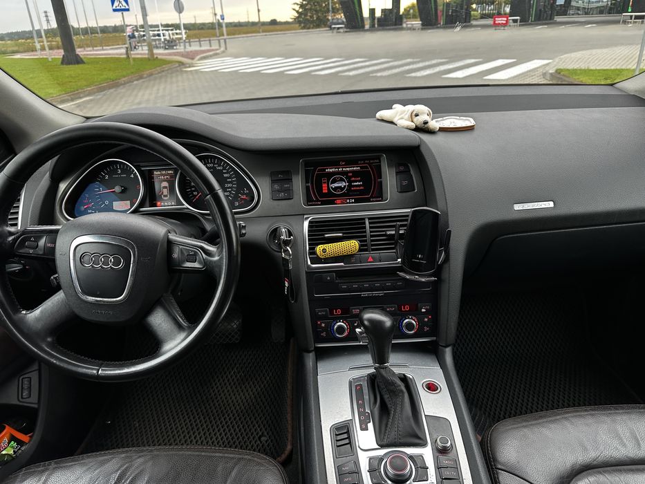 Продам Ауді Q7 3.0TDI