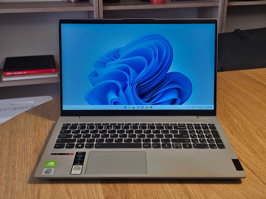 Lenovo IdeaPad 5 / i7 / 16GB RAM /Nvidia MX350 / 512GB