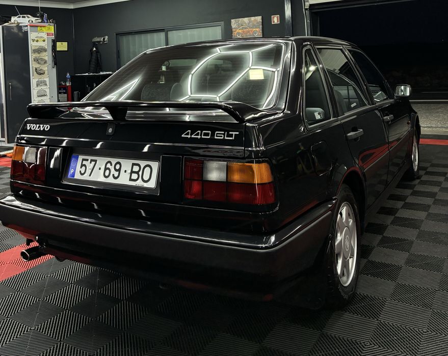 Volvo 440 GLT.