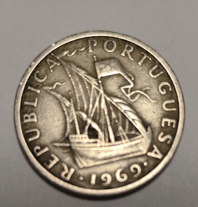 Moedas de 5 escudos