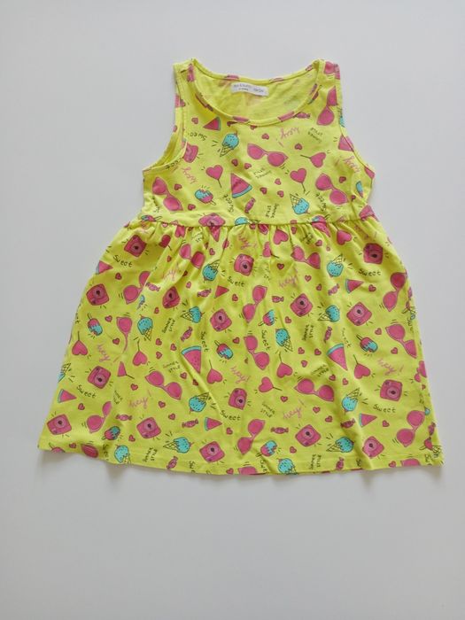 Zestaw ubranek letnich dla dziewczynki r 98/104.