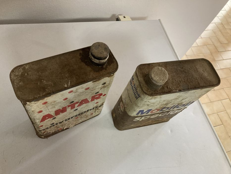 Latas de oleo  antigas