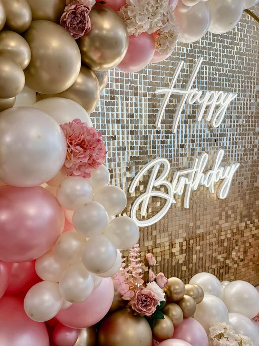 Ścianki balonowe 18 urodziny Dekoracje kwiatowe Imprezy   Balony