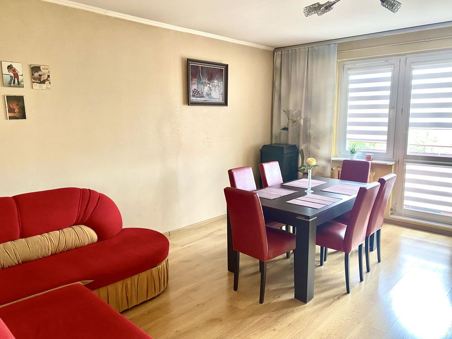 Mieszkanie 50 m² Niebrów – niski czynsz, 2 pokoje, balkon, komórka