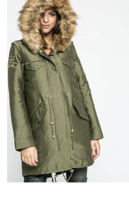 Śliczna kurtka Guess ,parka M