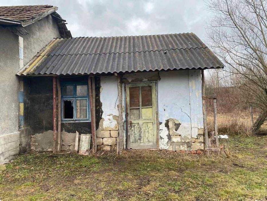 Продаж житлового будинку