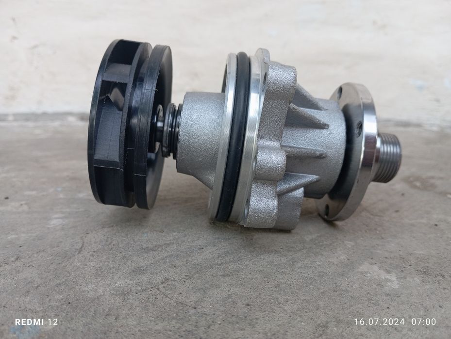 Помпа на BMW e39