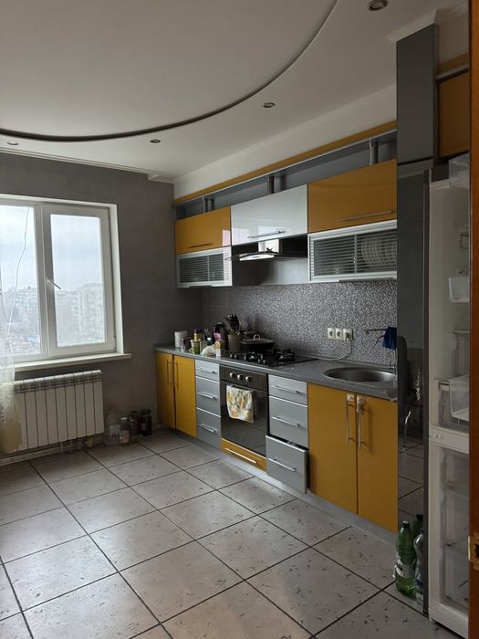 Сучасна квартира на Таврійському . Ліфт працює .