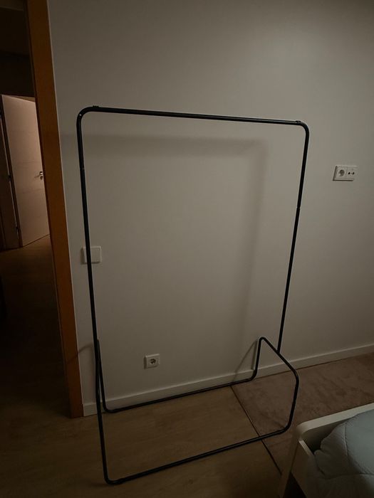 Charriot preto quarto