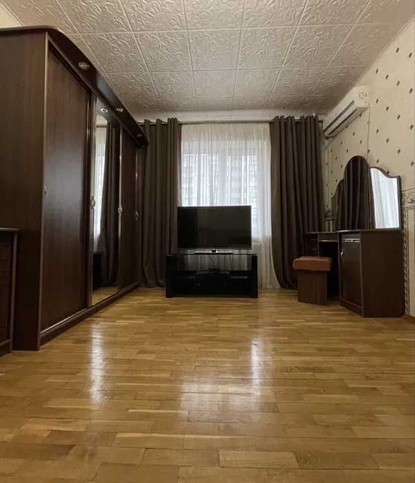 Топ Вишняківська 7 а метро Позняки 90 кв Сертифікат Безнал