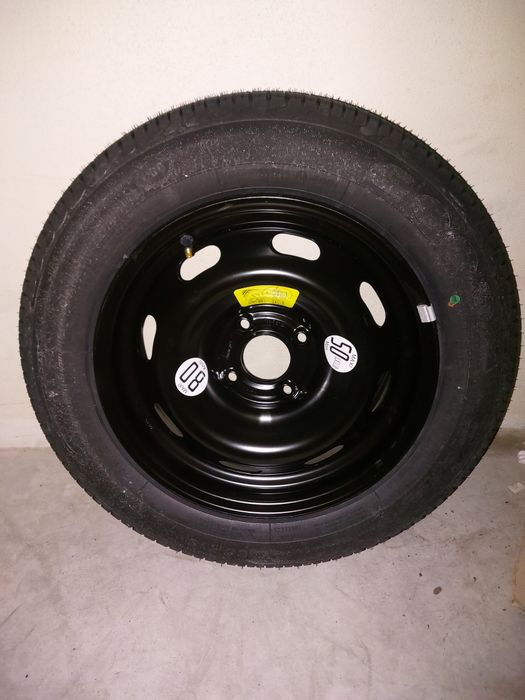 Roda suplente com pneu novo 185/65R15 + macaco e chave de rodas