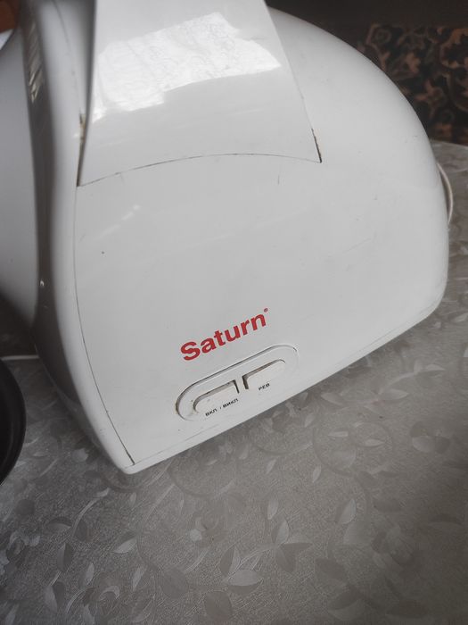 Електро мясорорубка Saturn st-fp 0094k.