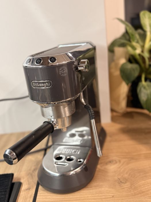 Ekspres DeLonghi DEDICA Arte