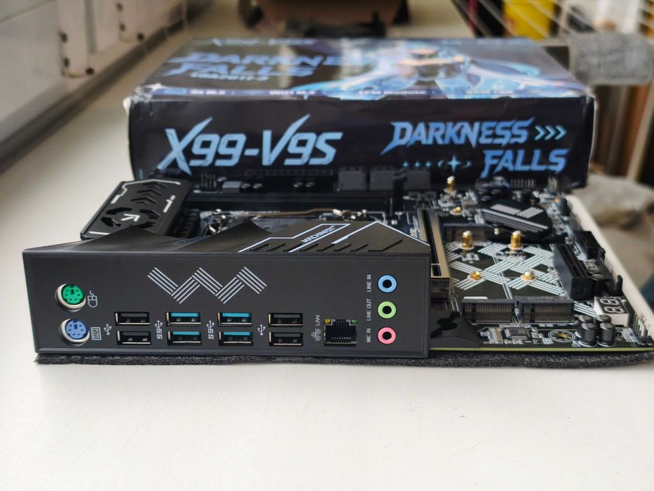 Machinist X99 V9S ( pro Max ) m-atx / 2680v4 / 2690v4 / 1650v4