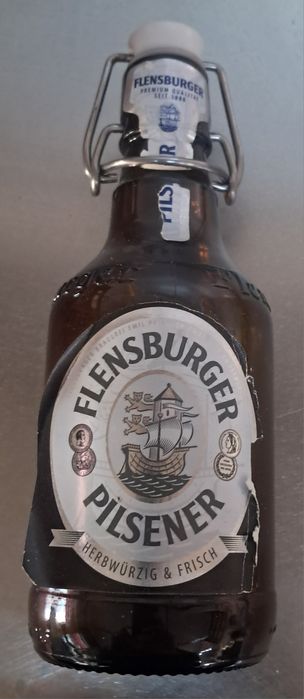 Garrafa vazia cerveja Flensburger Pilsener