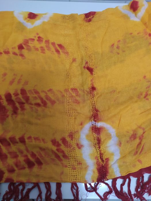 Pareo comprido vermelho e amarelo NOVO