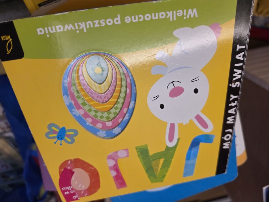 Książeczka z dziurką JAJO