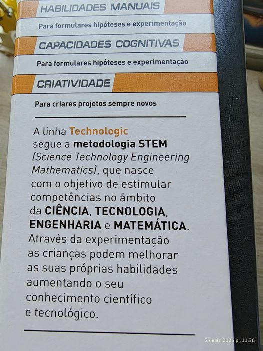 Laboratório de mecânica. Aviões e helicópteros.