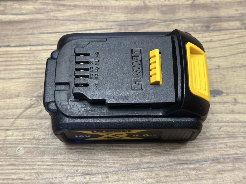 Bateria akumulator 18V XR 4AH DeWalt - 2024r.