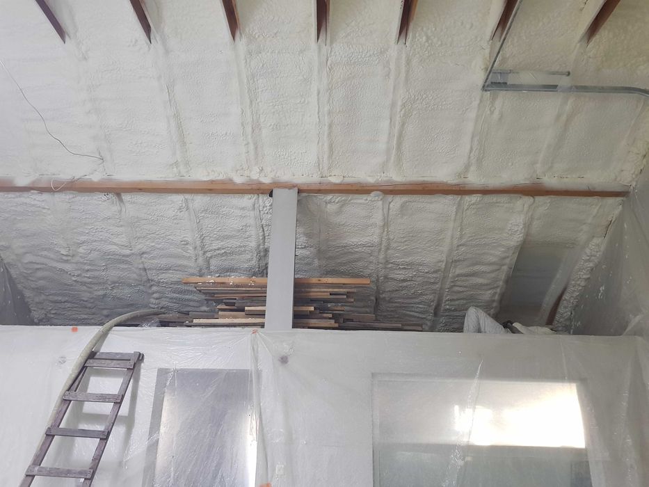 Ocieplanie pianką PUR, ocieplanie pianą PUR, piana PUR, pianka PUR