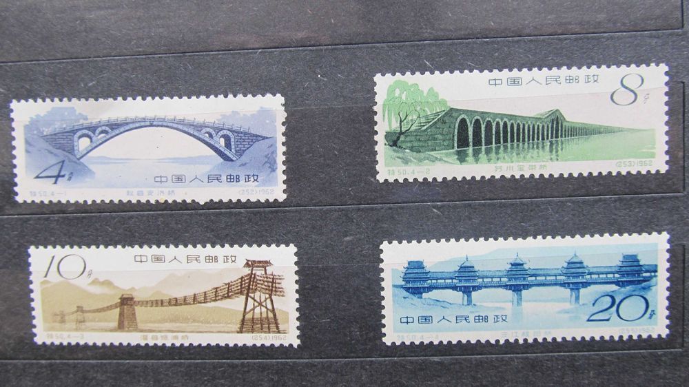 Klasery ze znaczkami sprzedam