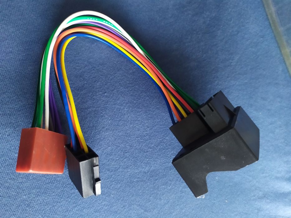 Adapter przewod.iso wtyczka.. przejściówka do radia samochodowego BMW