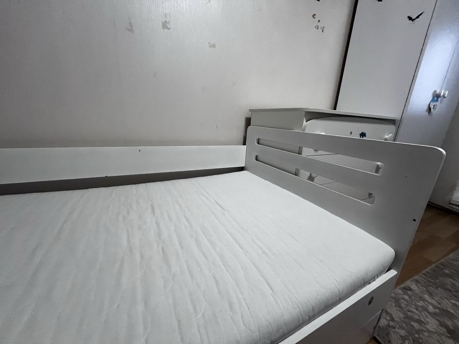 Продам дитяче ліжко + матрац