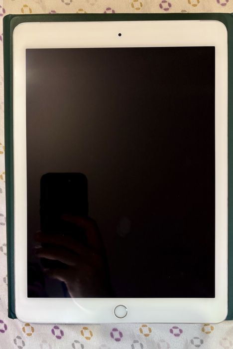 Apple iPad Air 2 (A1567) 9.7" 64GB